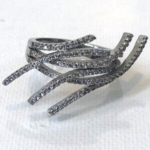 NEW 925 Sterling Silver Modern Ring with White Cubic Zirconia Stones Size 6.25